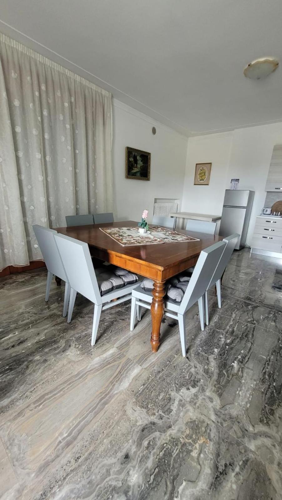 Corte Azzurra Iris Piove di Sacco Luaran gambar