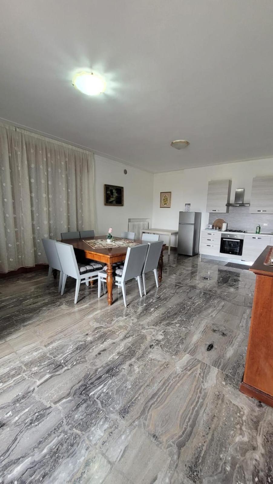 Corte Azzurra Iris Piove di Sacco Luaran gambar